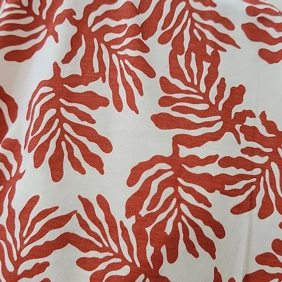 NWT Express Pima Cotton Graphic T Cream Top with Rust Leaf Print Sz XXL - Picture 3 of 9